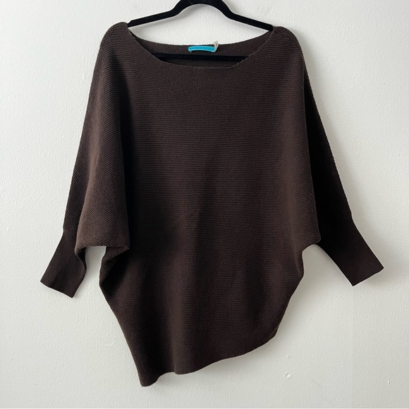 Alice + Olivia Wool Cashmere Asymmetric Oversize Pullover Sweater in Brown small - Picture 1 of 11